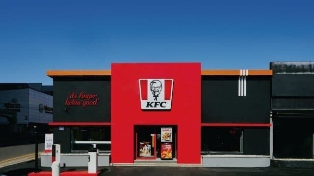 KFC코리아, 美사모펀드 칼라일 품으로…“인수 마무리, 매장 확대·앱 개발 나서”