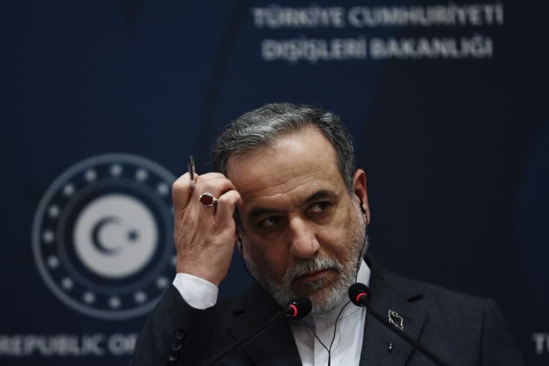 이란 외무, 종전 조건 전달 순방…핵 문제 선 긋기