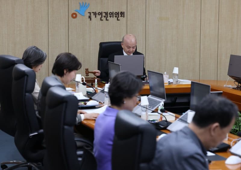 인권위, 2025 인권보고서에 '비상계엄·탄핵' 내용 포함 결정