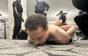 트럼프 만찬 총격 용의자, 하루 전 호텔 투숙…"오빠, 사격장 훈련"