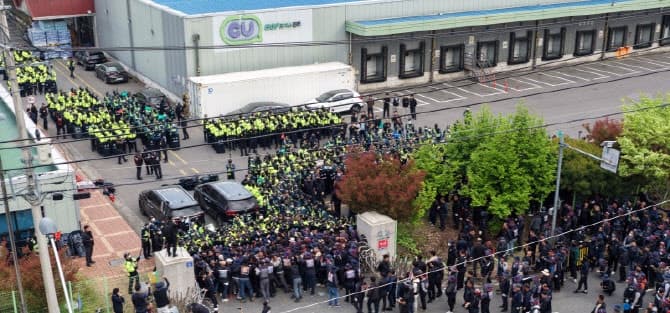 CU 점주들 "화물연대와 일 못해"…파업 배송기사 상품 수령 거부