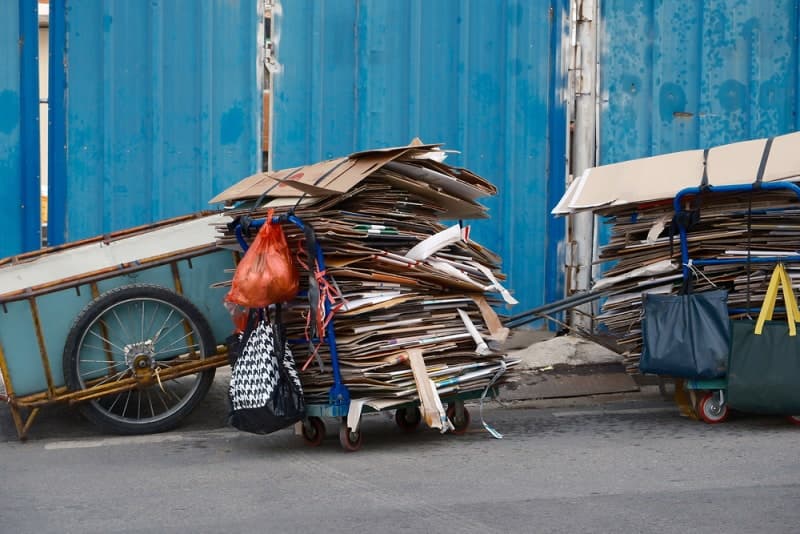 인천서 폐지 수레 끌던 70대, 무단횡단 중 SUV에 치여 숨져…운전자 입건