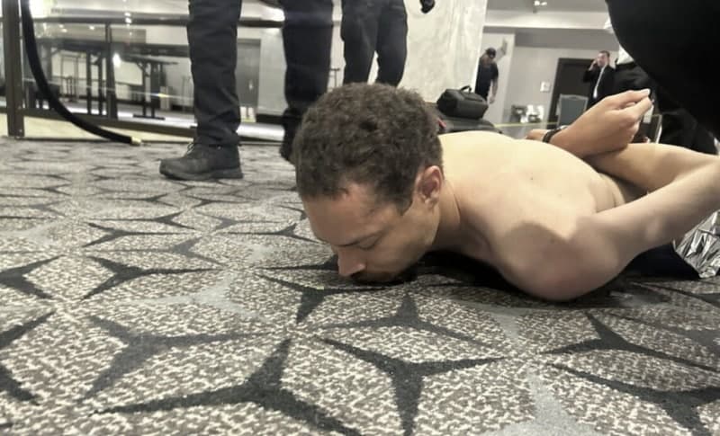 트럼프 집권 후 첫 피격 위기…세번째 암살 시도에 “대통령, 이렇게 위험한 직업인 줄 몰랐다”