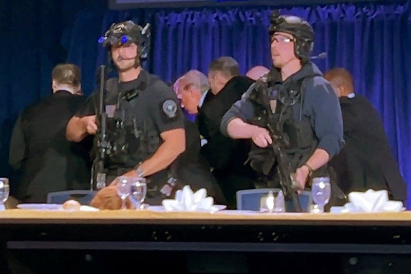 트럼프 행정부, 백악관 연회장 반대 단체에 "소송 취하하라" 요구…"암살 시도, 연회장 없어서"