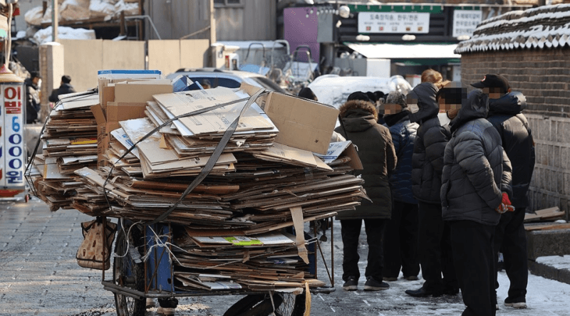 인천서 폐지 수레 끌던 70대, SUV에 치여 숨져…운전자 입건