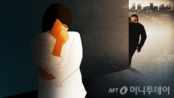 "샤워 훔쳐보고 속옷까지" 출소 1년 만에 또 주거침입한 40대, 다시 실형