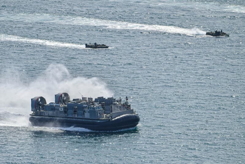 해군·해병대, 포항 독석리 해안서 '결정적 행동' 합동상륙훈련 실시