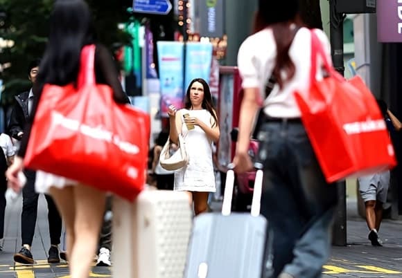 "다음주 일본·중국 관광객 한꺼번에 온다"…한국, 연휴 특수에 '들썩'