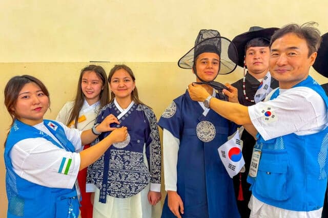 인천공항, 우즈벡 우르겐치서 23기 글로벌 봉사단 활동 전개…의료·교육 나눔 실천
