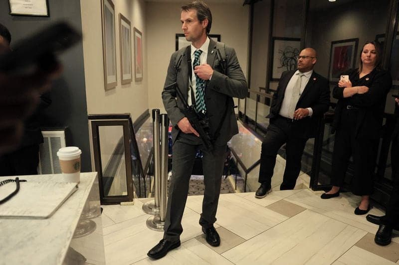 “신분증 검사도 없이 호텔 출입… 콘서트장보다 쉬웠다” 美 대통령 경호 또 도마에