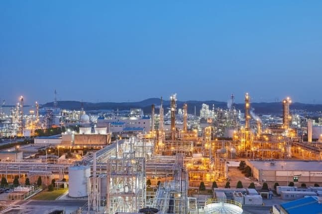 한화솔루션, 1분기 영업익 926억원…3개 분기 만에 흑자전환 "케미칼·첨단소재 흑자 전환"