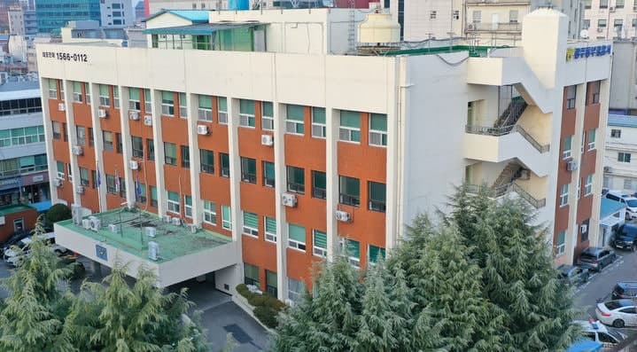 초등학교 교무실에 홈캠 숨겨 몰래 촬영? "교직원 고발" 경찰 수사