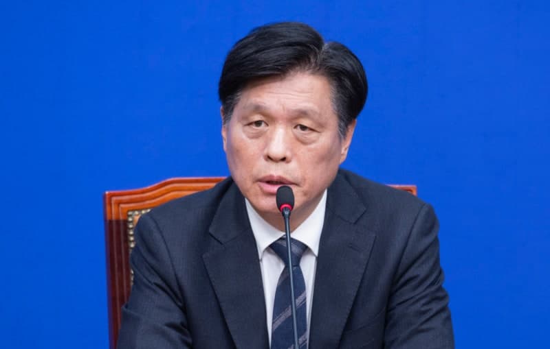 조승래 "김용 공천 배제, 하지 말아야 할 것을 안 하는 게 중요"···조국과 단일화 없다는 민주당