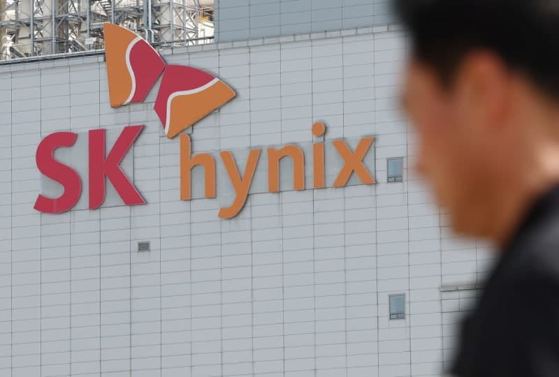 "추격 매수 멈춰" VS "목표가 200만"…SK하이닉스 두고 의견 갈렸다