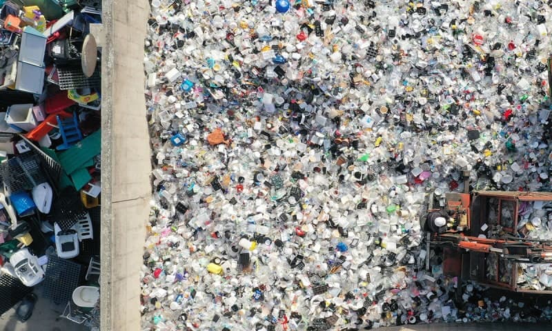 정부, 2030년까지 '탈플라스틱' 속도…나프타 신재 30% 감축 및 폐플라스틱 300만톤 줄인다