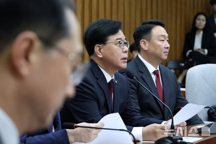 송언석 "장동혁 사퇴론 신중해야…대표 관둔다고 지지율 오르나"