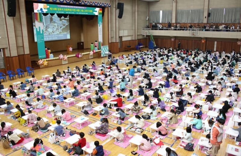 김포우리병원, 어린이날 기념 '이웃 사랑' 초등학생 그림대회 성료…꿈과 희망 선사
