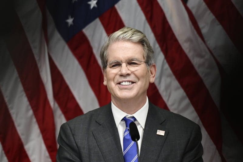 美 "이란 항공사와 거래하면 제재" 경고, 바다 이어 하늘도 봉쇄 시도