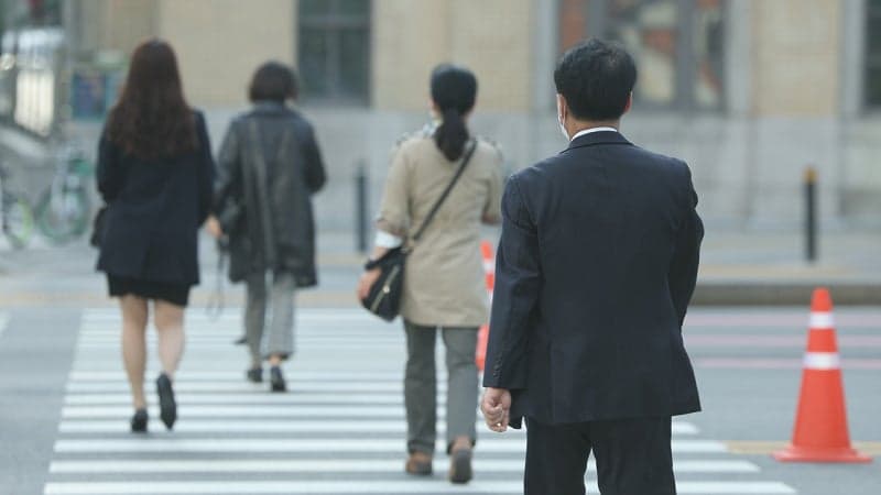 공공 비정규직 공정수당 도입…단기계약 원칙적 금지