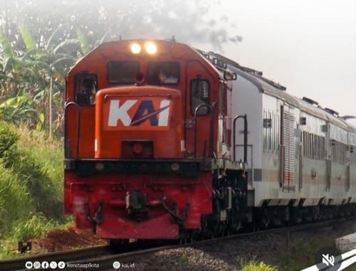 인도네시아 자카르타 외곽서 열차 충돌…“최소 2명 사망”