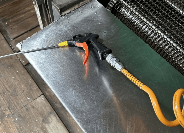 “장난이었는데?”…태국인 노동자에 ‘에어건 분사’ 장기 파열시킨 업주 결국 구속