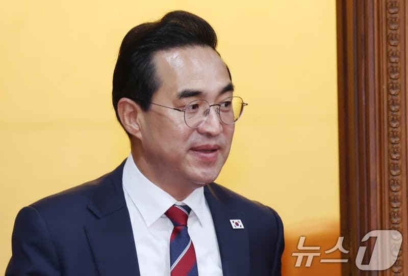 박홍근, 안일환 전 차관 등과 간담회…"재정정책자문회의, 상시적 의사소통 체계로 구축"