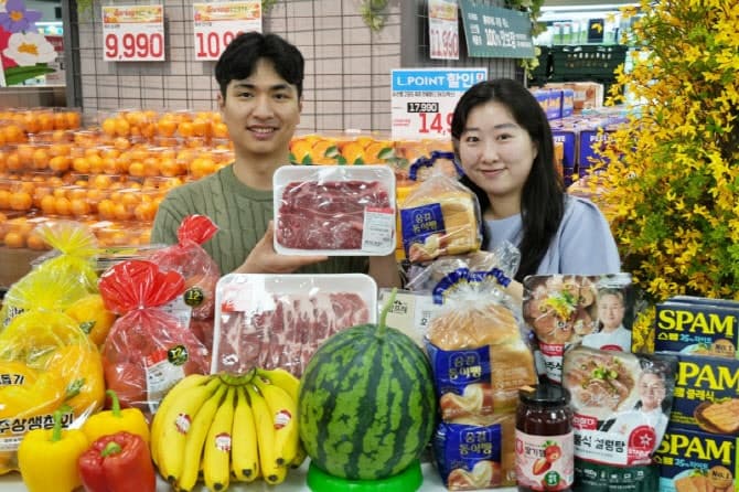 롯데마트, 가정의 달 '통큰데이'…한우·수박 반값 할인
