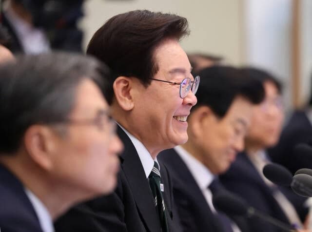 이 대통령, 비교섭단체·무소속 의원 초청 오찬…민생·중동 협조 요청