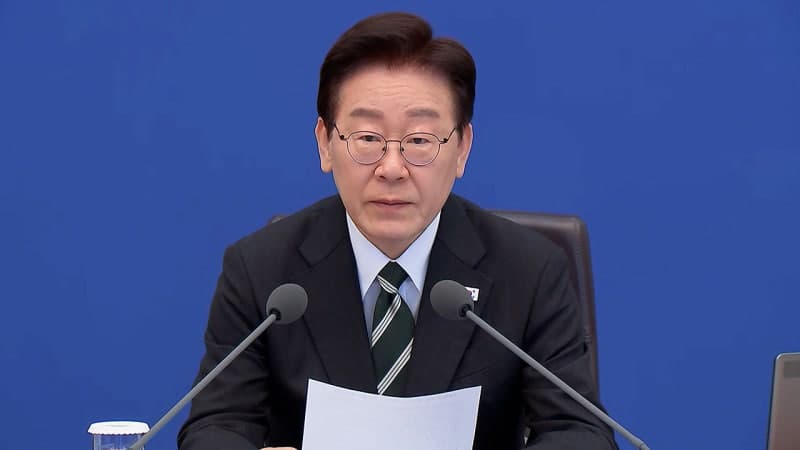 이재명 대통령 "왜 외국군 없으면 자체방위 어렵다는 불안감 갖나…자신감 가져야"