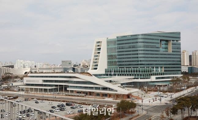 복잡한 민원 '민원매니저'가 나선다…22곳 시범운영, 민원 혁신 예고