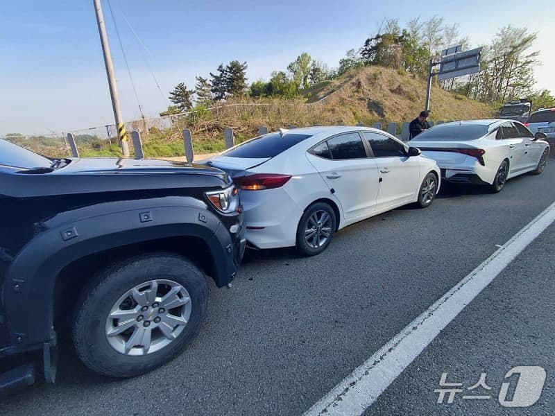 청주 내수읍 묵방리서 차량 7대 연쇄 추돌…인명피해 없어 출근길 정체