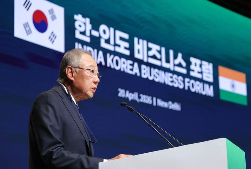 류진 한경협 회장 "일자리는 기업 사명…10대그룹 5만2천명 채용으로 청년뉴딜 협조"