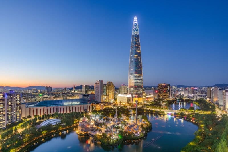 롯데백화점, 외국인 전용 멤버십 '롯데타운 잠실'로 확대…혜택도 강화