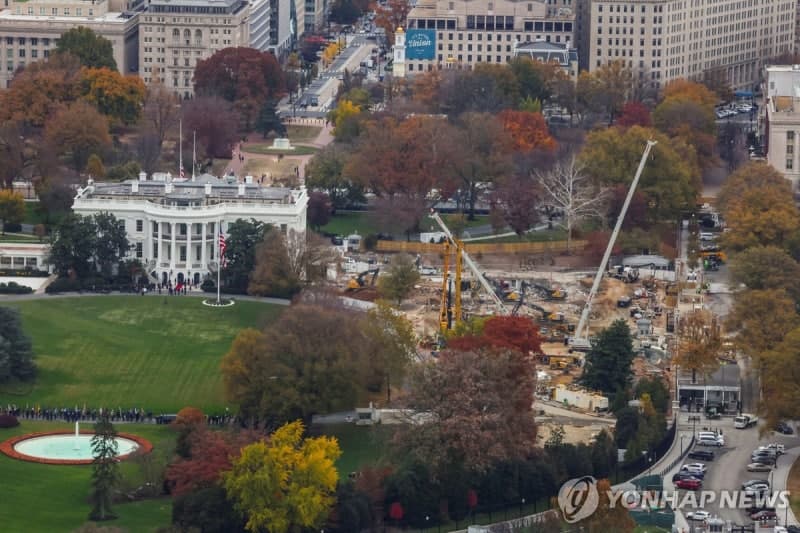 "백악관 연회장 허용해야" 트럼프, 법원 제출 문서 공개…美법무부, 판사에 공사 허용 요청