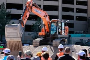 HD현대사이트솔루션, '무인 자율 굴착기' 공사 현장 첫 투입…유럽서 첫 상용화