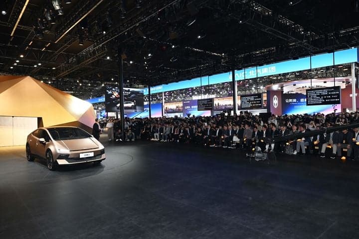 美민주 하원의원 70여명 "中, 미국내 자동차 생산·판매 금지" 트럼프에 서한