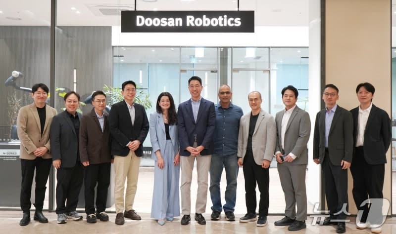 엔비디아 젠슨 황 딸 매디슨, 두산로보틱스 방문…'피지컬 AI' 동맹 가속