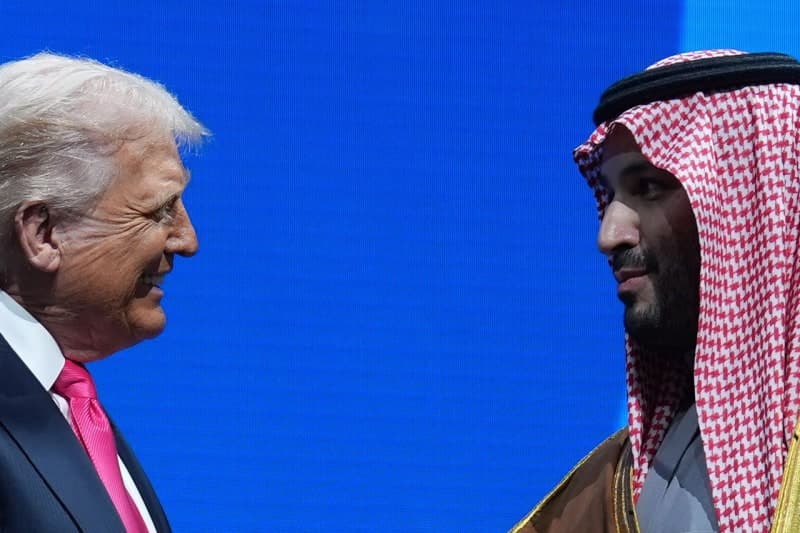 UAE, '사우디 오일 카르텔' 뛰쳐나와… 중동 에너지 질서 '흔들'