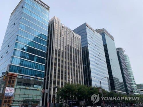 CBRE코리아 "1분기 서울 상업용부동산 투자 17% 감소" 오피스 뜨고 상가 내렸다
