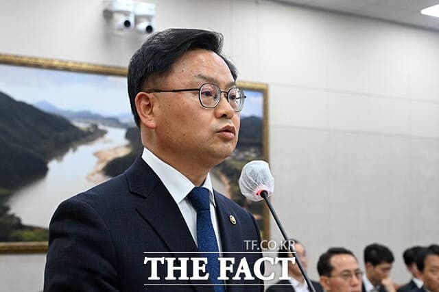 민주당, 김성범 전 해수부 차관 영입 "서귀포 위해 일하겠다"