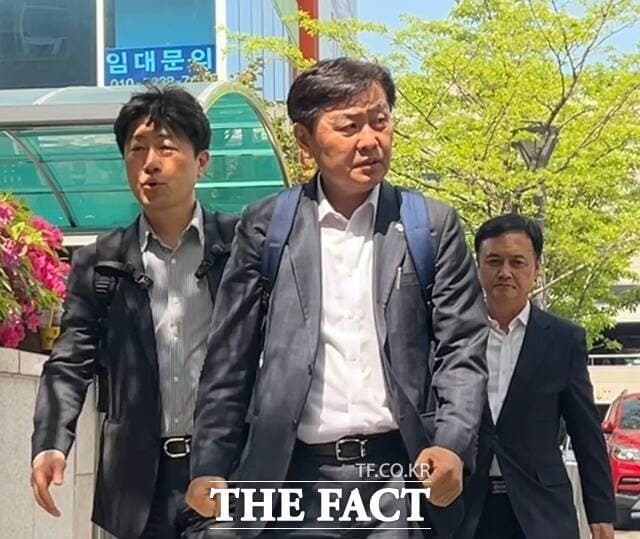 김관영 전북지사, '내란 동조 혐의' 종합특검 출석…"근거 없는 정치 공세, 청사 폐쇄 없었다"