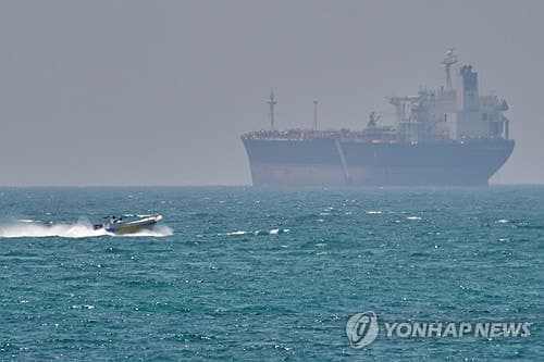 "미, 호르무즈 통항재개 위한 국제 연합체 결성 추진"…韓도 포함?
