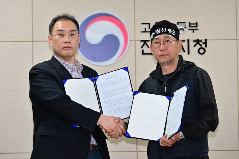 CU-화물연대 교섭 타결…'특고 원하청 교섭' 가늠자 되나