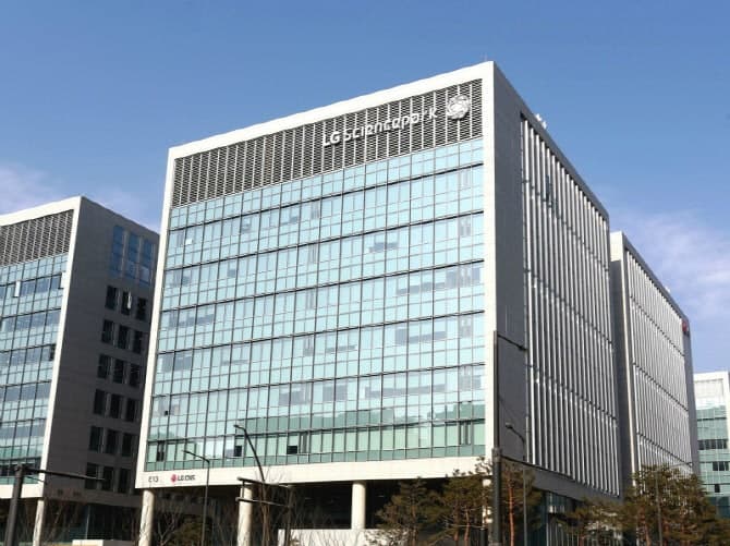 LG CNS, 1분기 매출 1.3조·영업익 942억…"AI·클라우드 덕분"