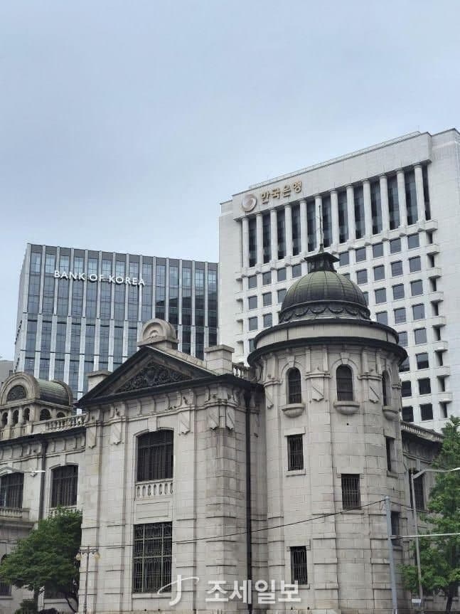 한은, "美 통화정책 불확실성 증대"…FOMC 매파적 신호·중동 리스크 긴급 점검