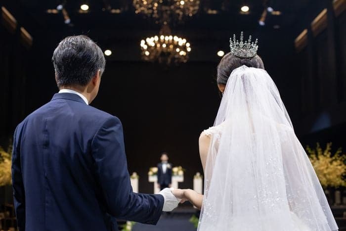 "예랑이 집이 부자라며?" 결혼 전 상대 정보 엿본 국세청 직원들 무더기 적발