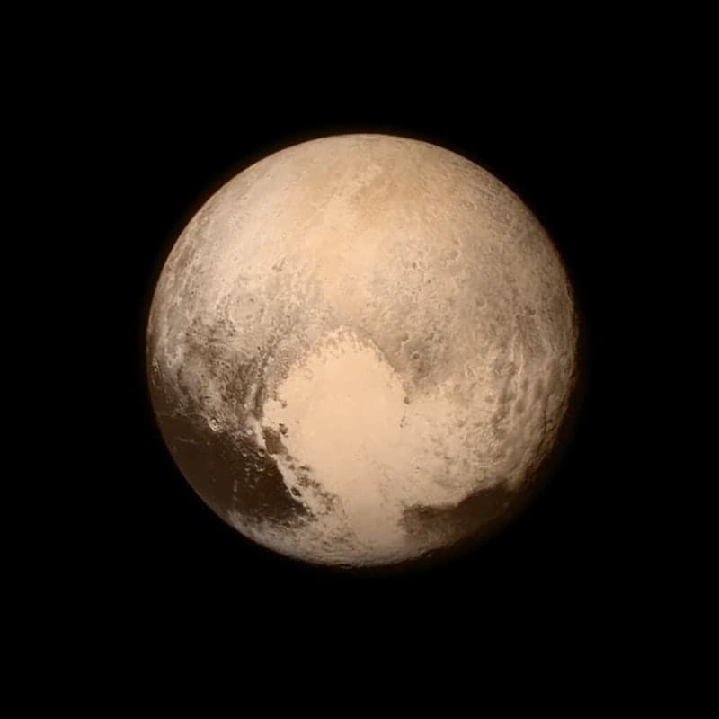 “명왕성을 다시 행성으로” NASA 국장, 20년 만에 복권 논의 재점화