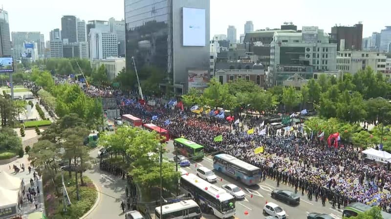 첫 법정공휴일 노동절, 서울 도심 대규모 집회