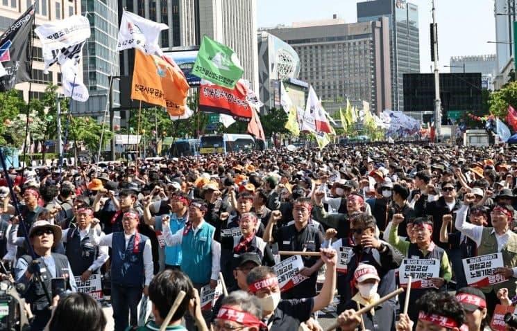 경찰, "전국 14개 지역 노동절 집회, 사고 없이 안정적 마무리"