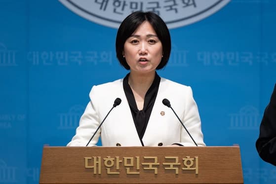 민주당 "국힘 공천, '윤어게인'으로 귀결…부끄러운 줄 알아야"